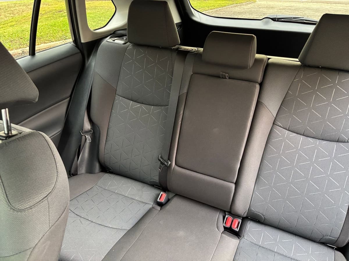 2025 Toyota RAV4 - Image 34