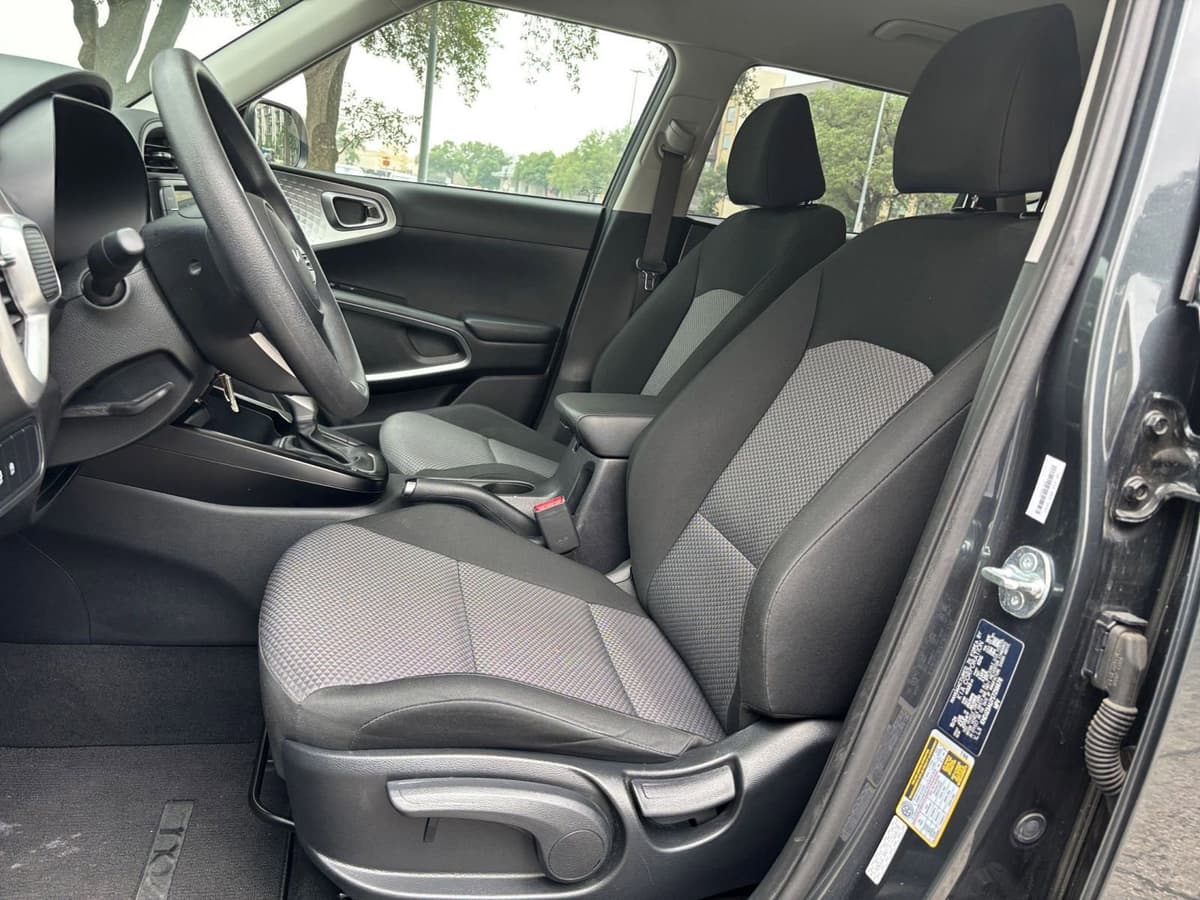 2025 Kia Soul - Image 22