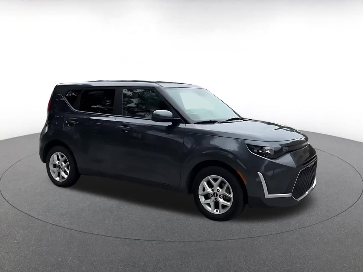 2025 Kia Soul - Image 2