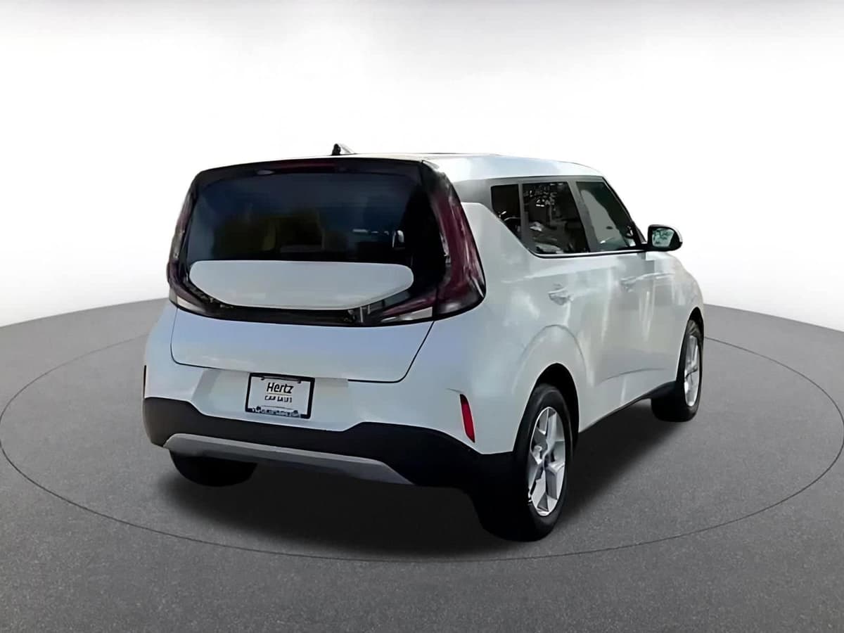 2025 Kia Soul - Image 13