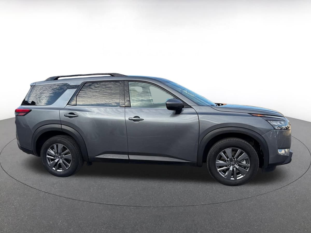 2025 Nissan Pathfinder - Image 13