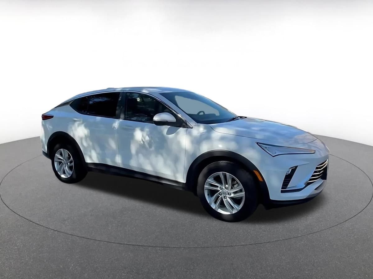 2025 Buick Envista - Image 2