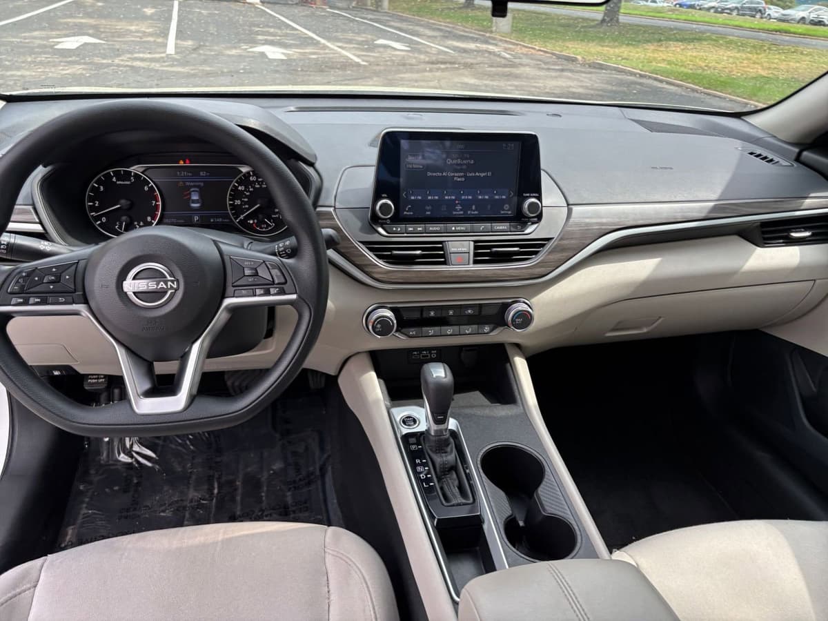 2025 Nissan Altima - Image 28