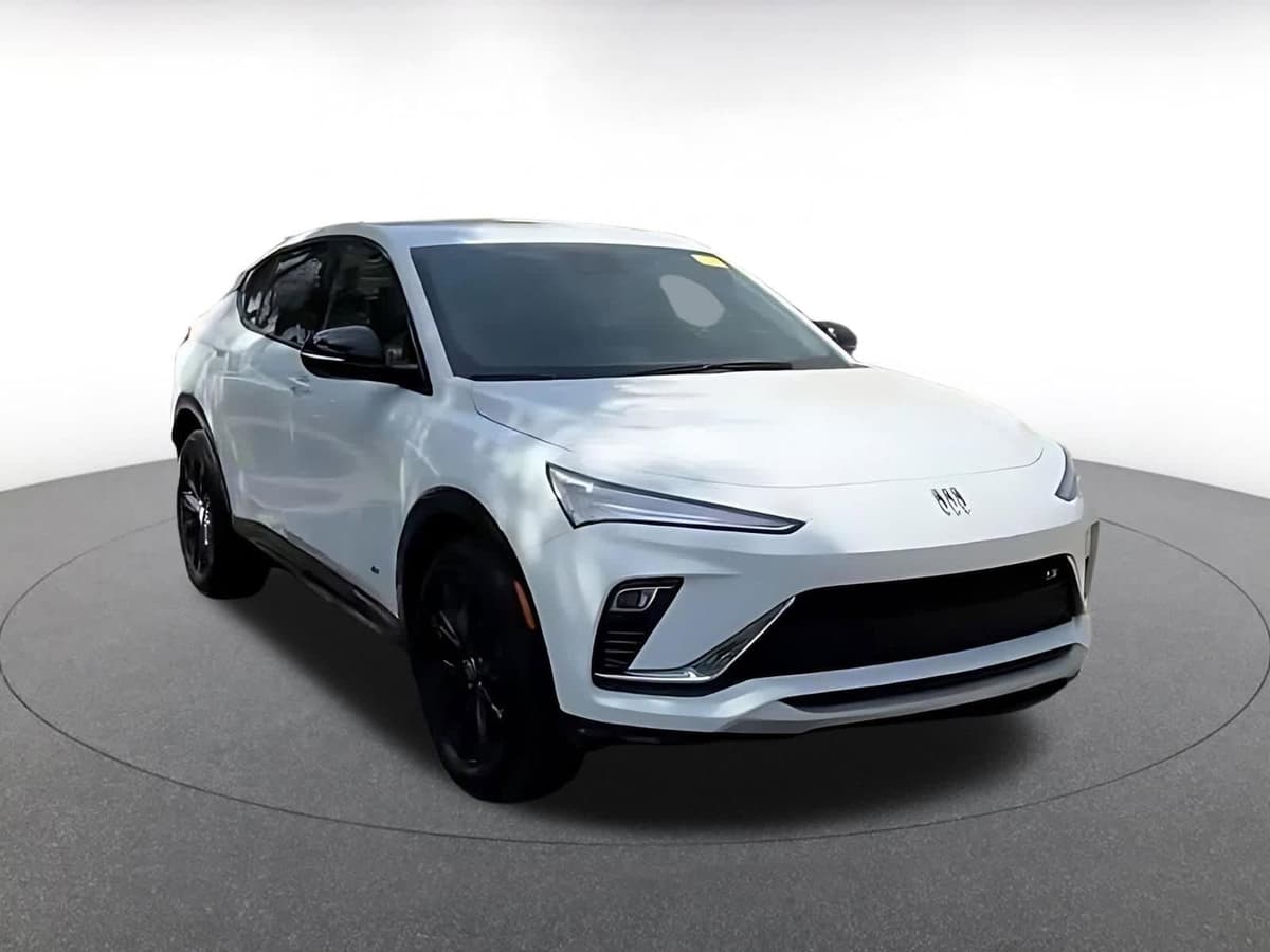 2025 Buick Envista - Image 3