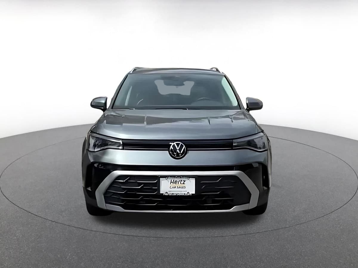 2025 Volkswagen Taos - Image 5