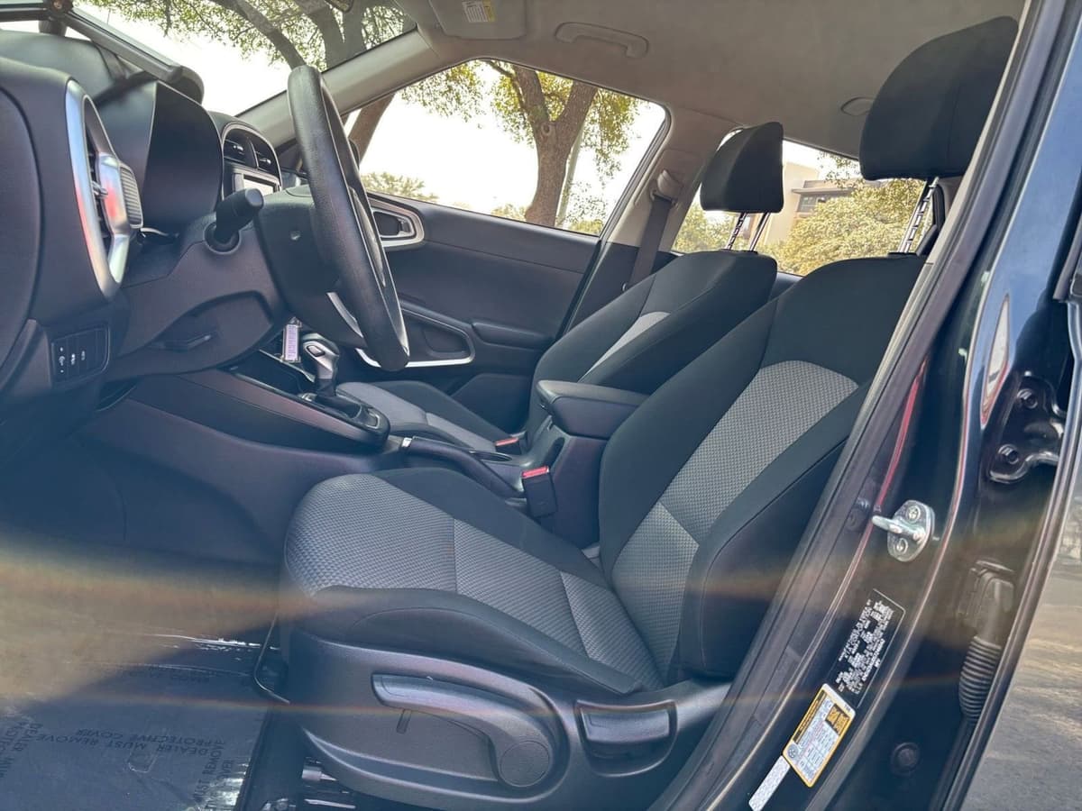 2025 Kia Soul - Image 22