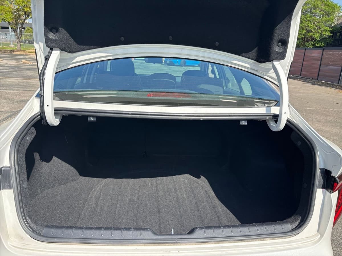 2025 Kia K4 - Image 26