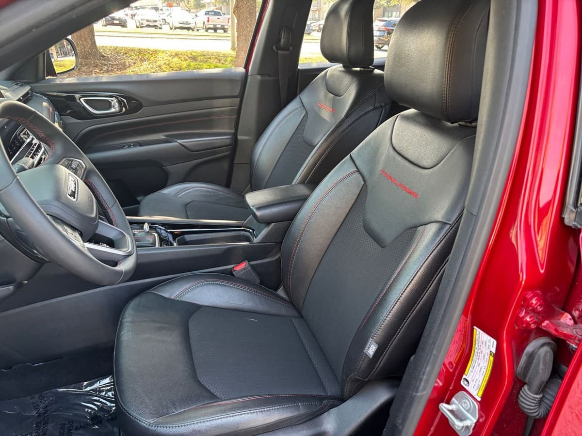 2025 Jeep Compass - Image 31