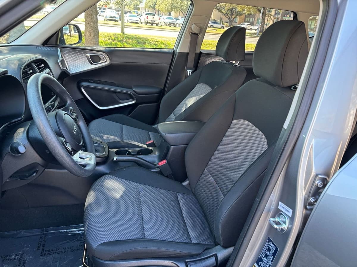 2025 Kia Soul - Image 31