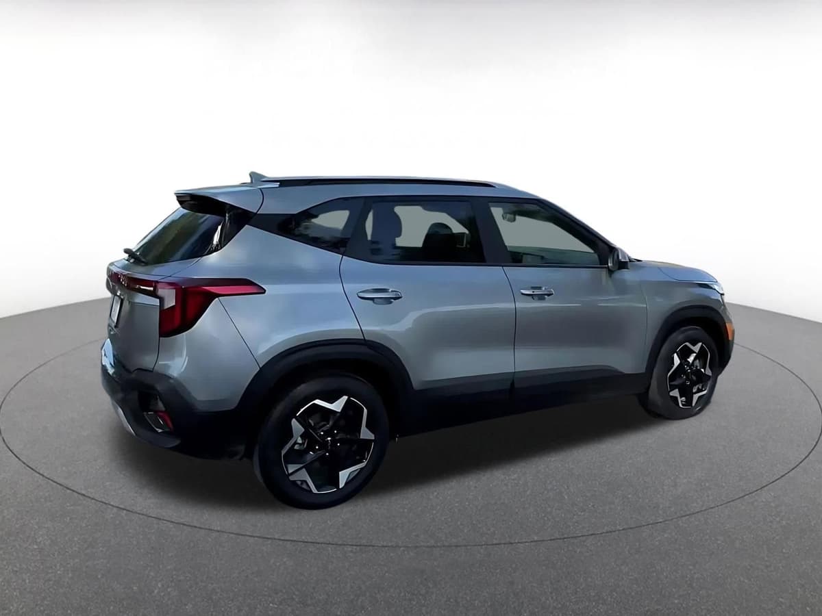 2025 Kia Seltos - Image 13