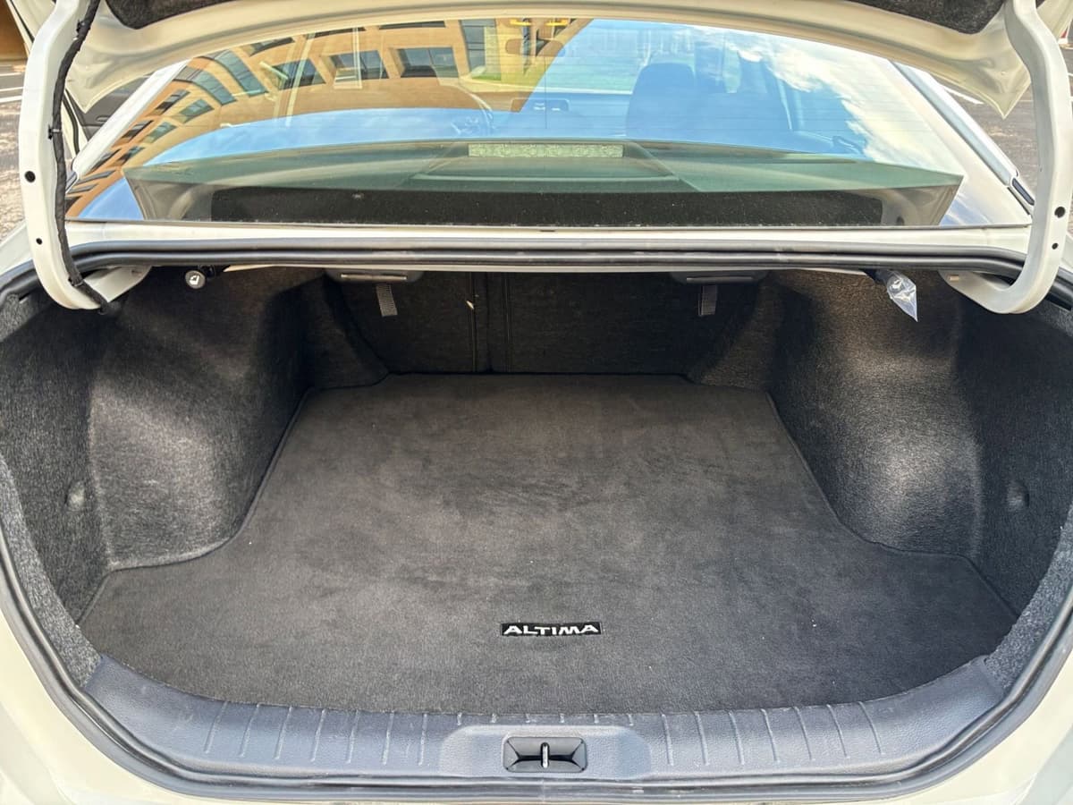 2025 Nissan Altima - Image 26
