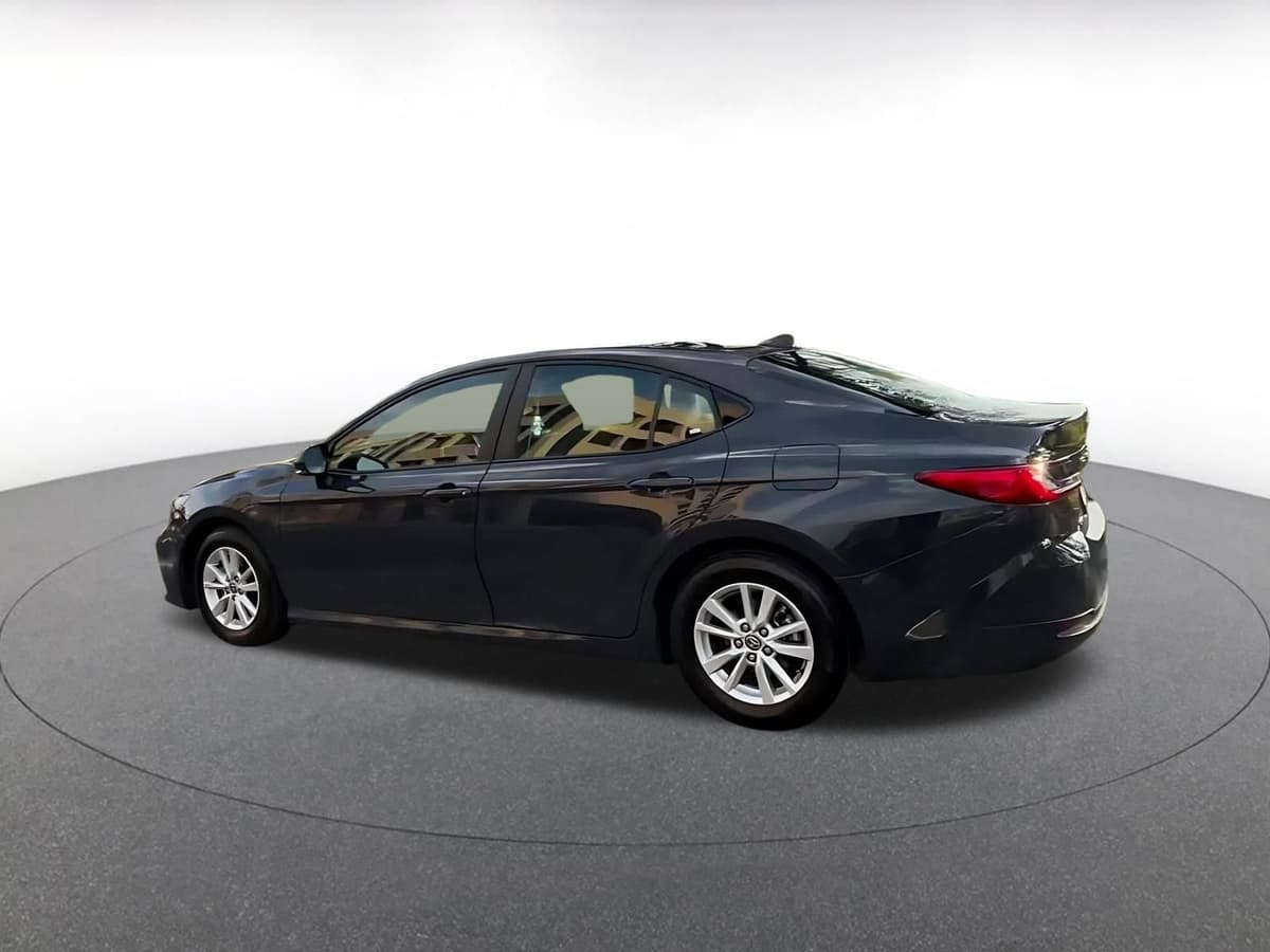 2025 Toyota Camry - Image 10