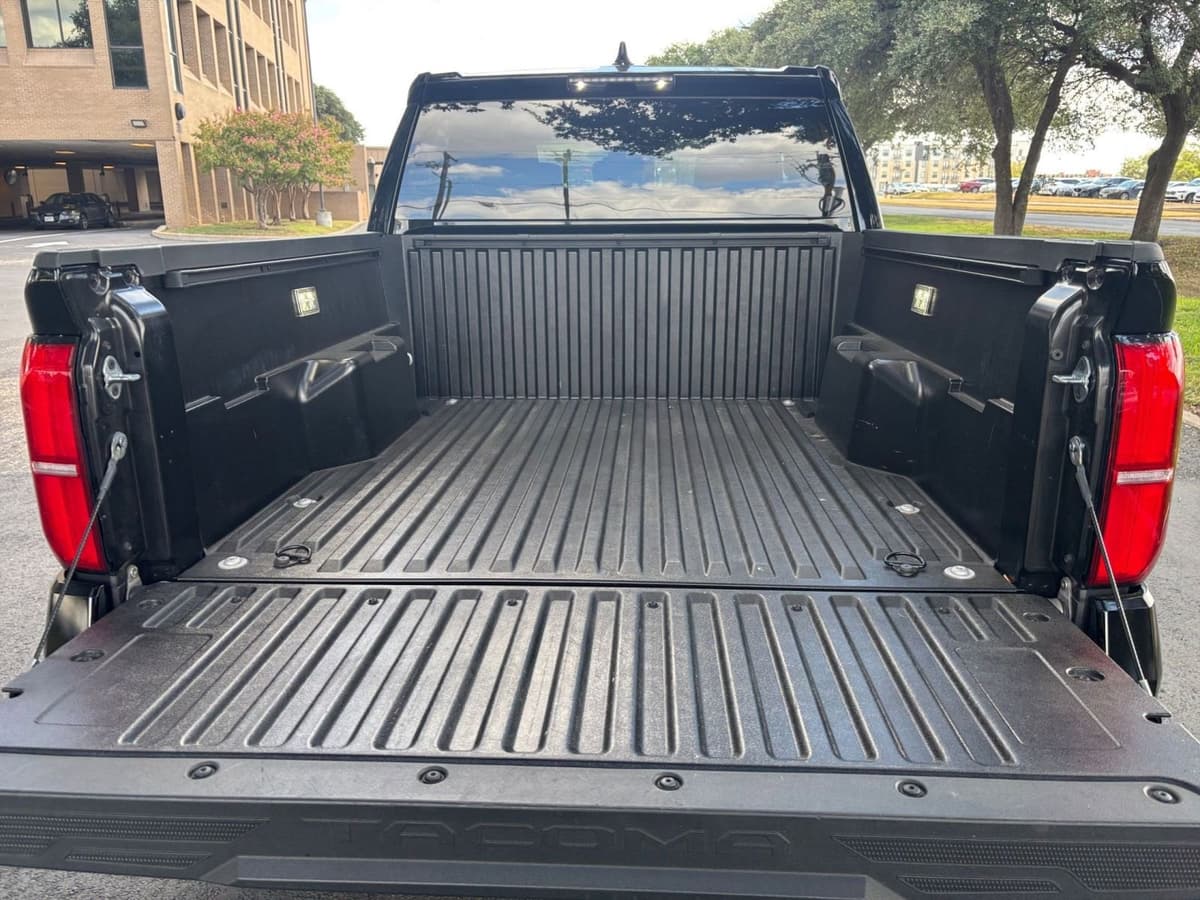 2024 Toyota Tacoma - Image 25