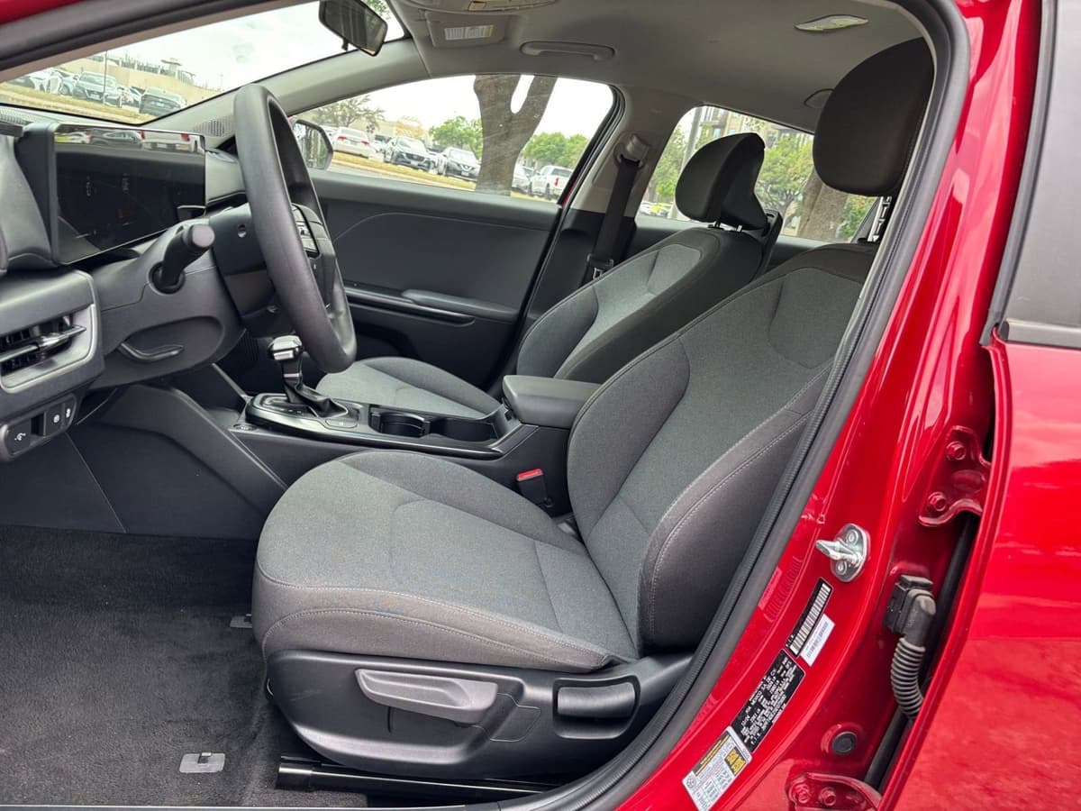 2025 Kia K4 - Image 22