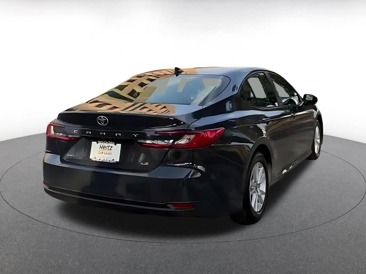 2025 Toyota Camry - Image 13
