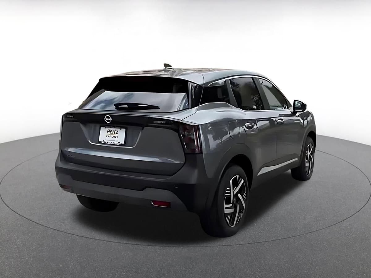 2025 Nissan Kicks - Image 13