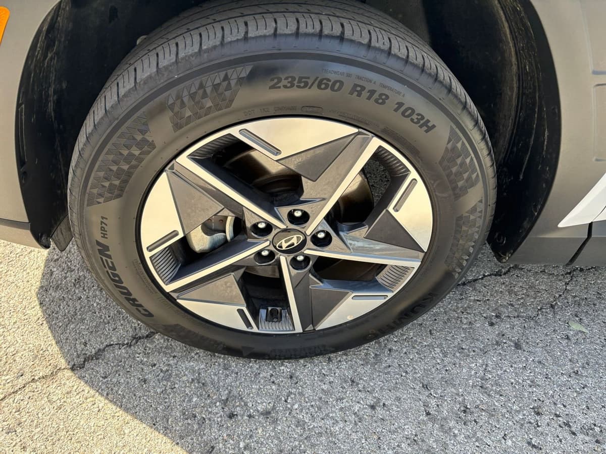 2025 Hyundai Tucson - Image 25