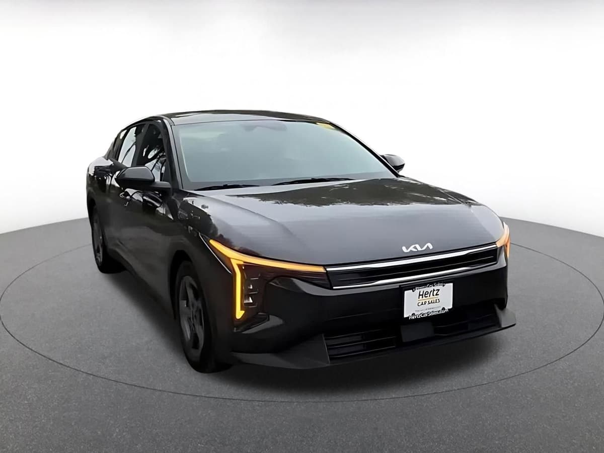 2025 Kia K4 - Image 8