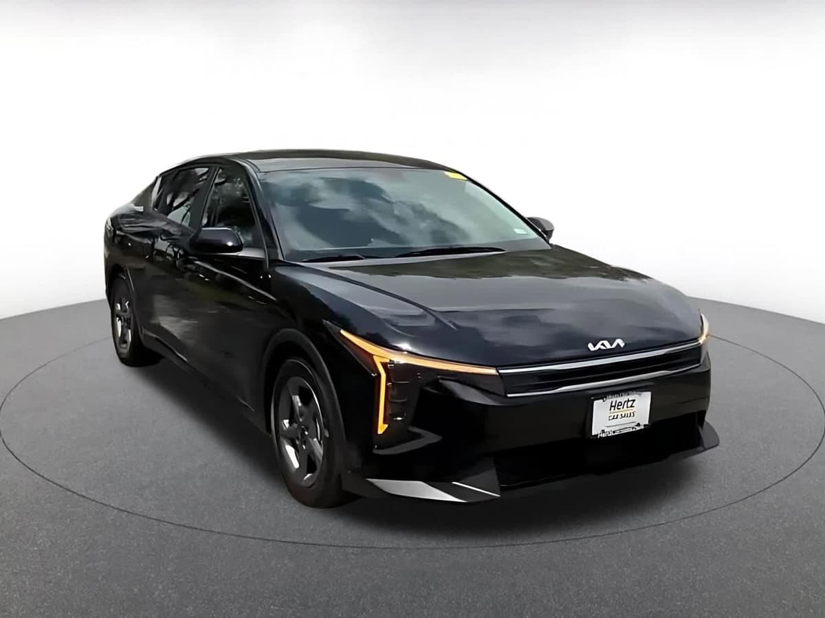 2025 Kia K4 - Image 3