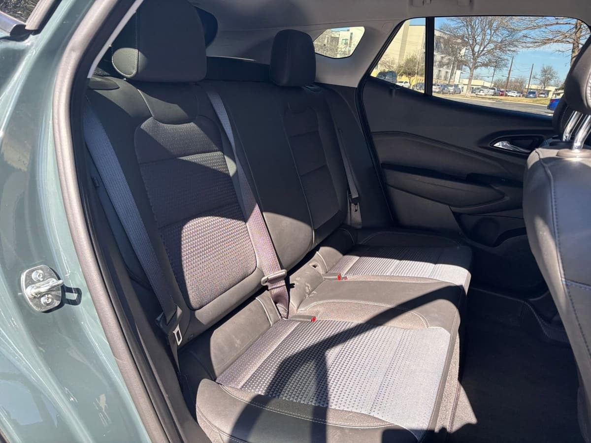 2025 Chevrolet Trax - Image 21