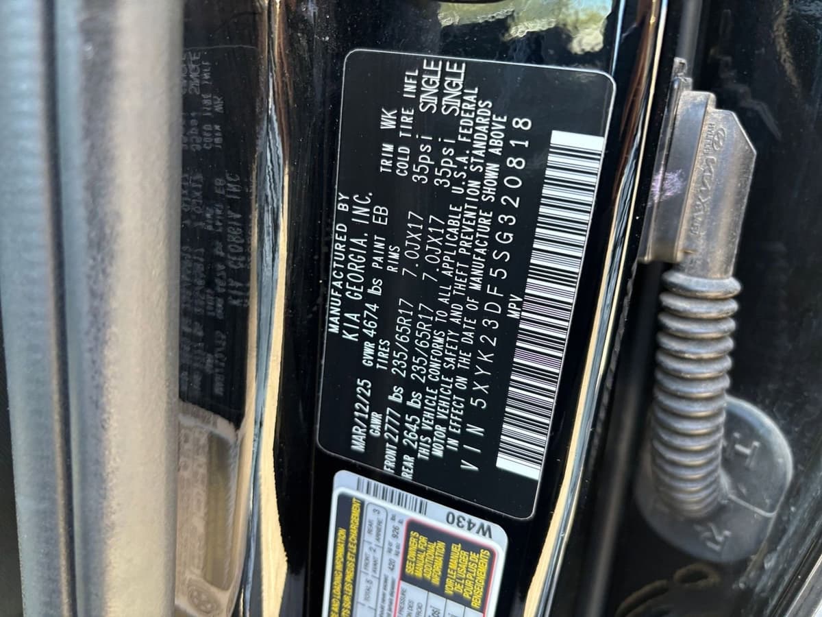 2025 Kia Sportage - Image 23