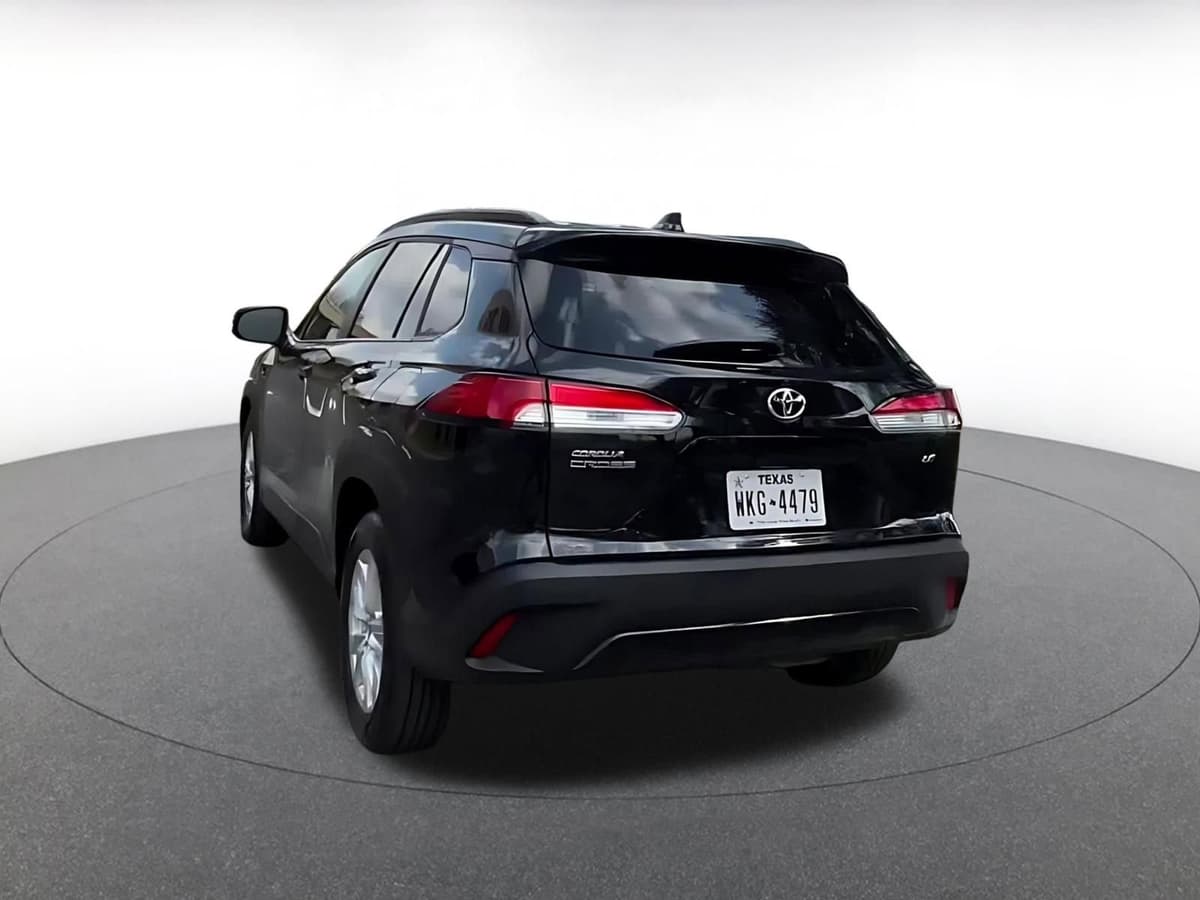 2025 Toyota Corolla Cross - Image 11