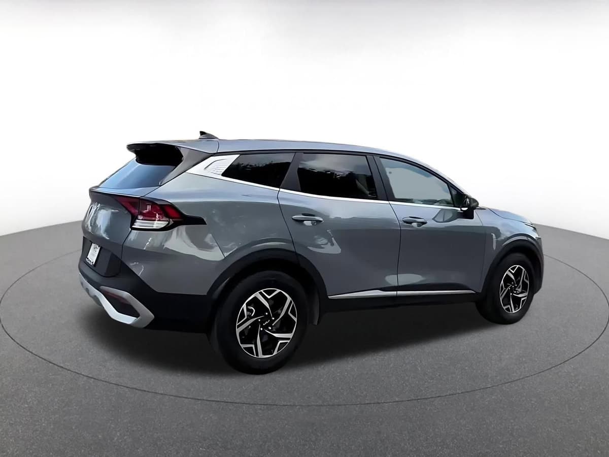 2025 Kia Sportage - Image 15