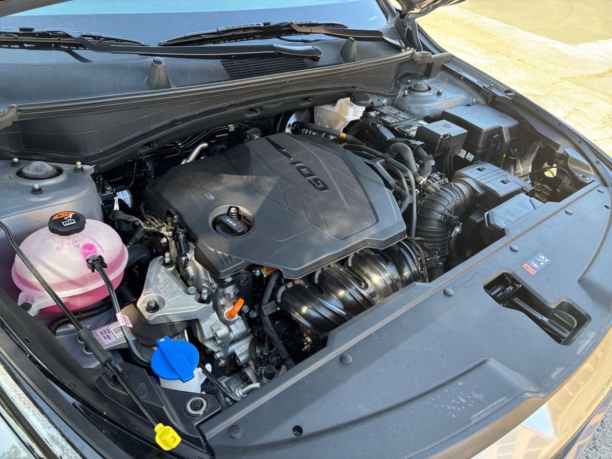 2025 Kia Sportage - Image 27