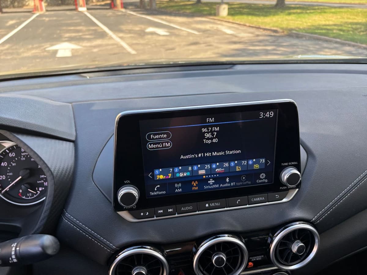 2025 Nissan Sentra - Image 17