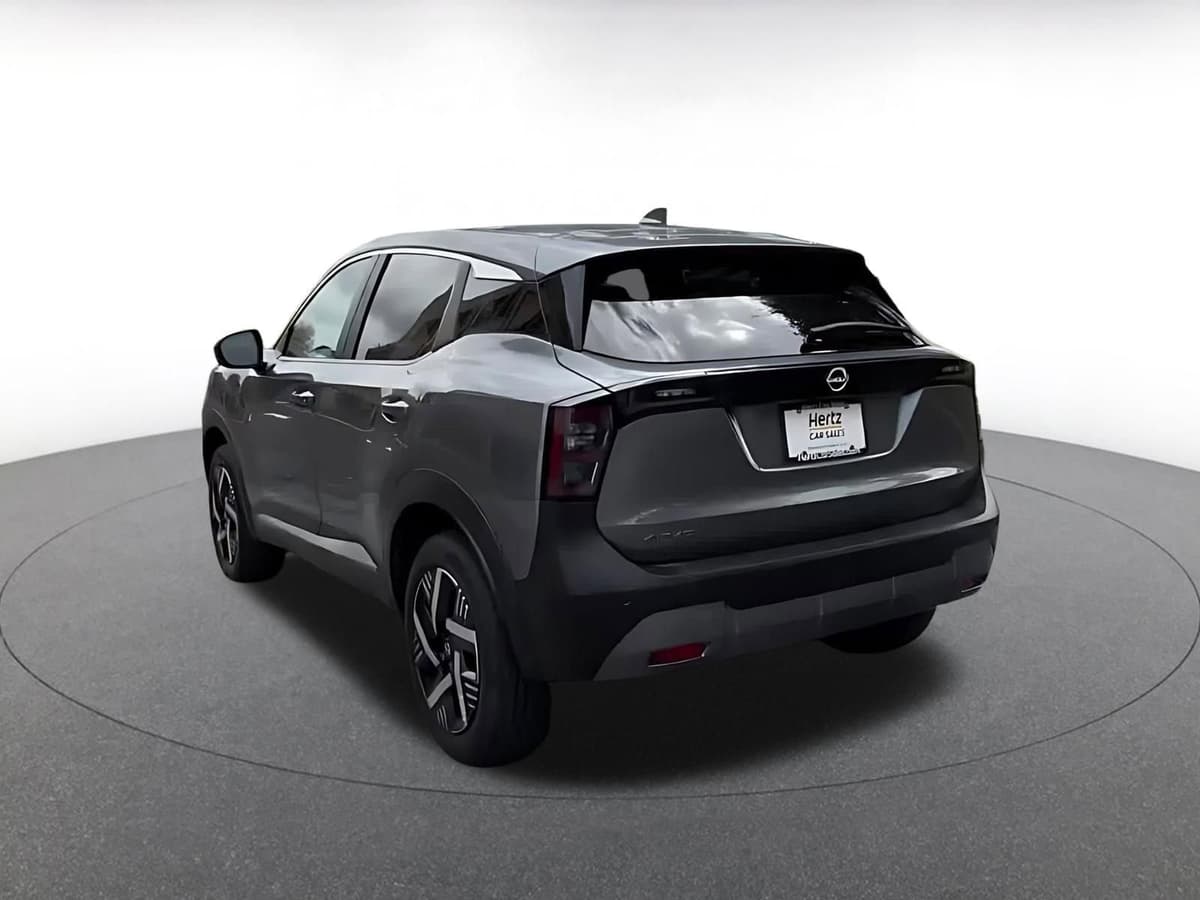 2025 Nissan Kicks - Image 11