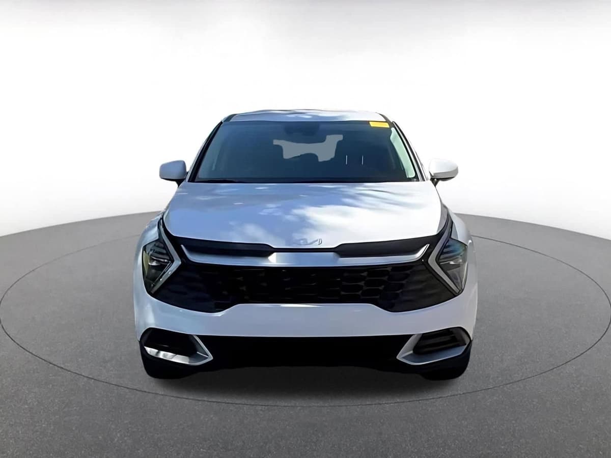 2025 Kia Sportage - Image 5