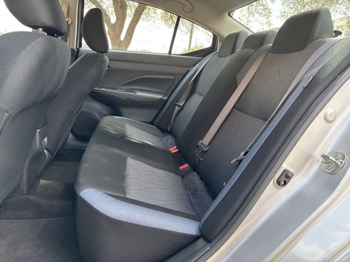 2025 Nissan Versa - Image 21