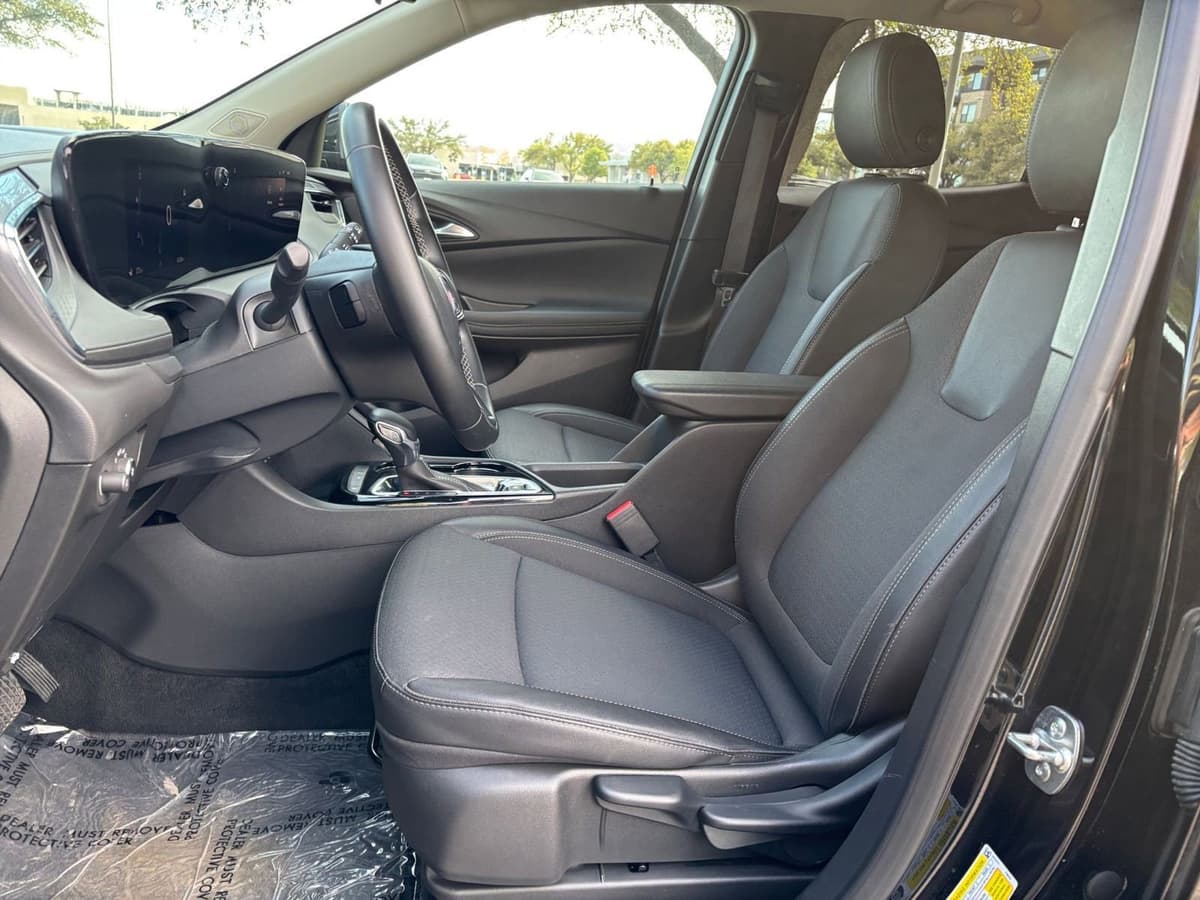 2025 Buick Encore GX - Image 22