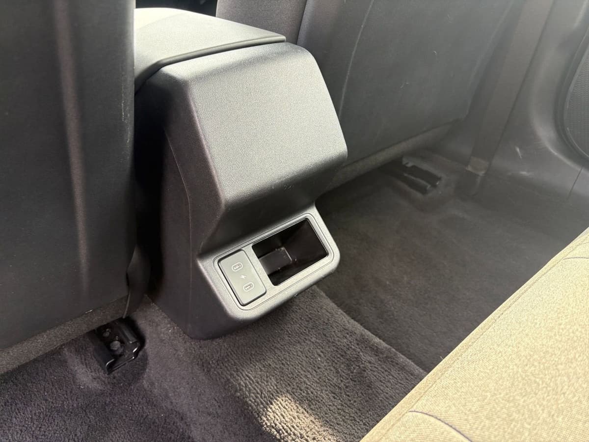 2025 Kia K4 - Image 17