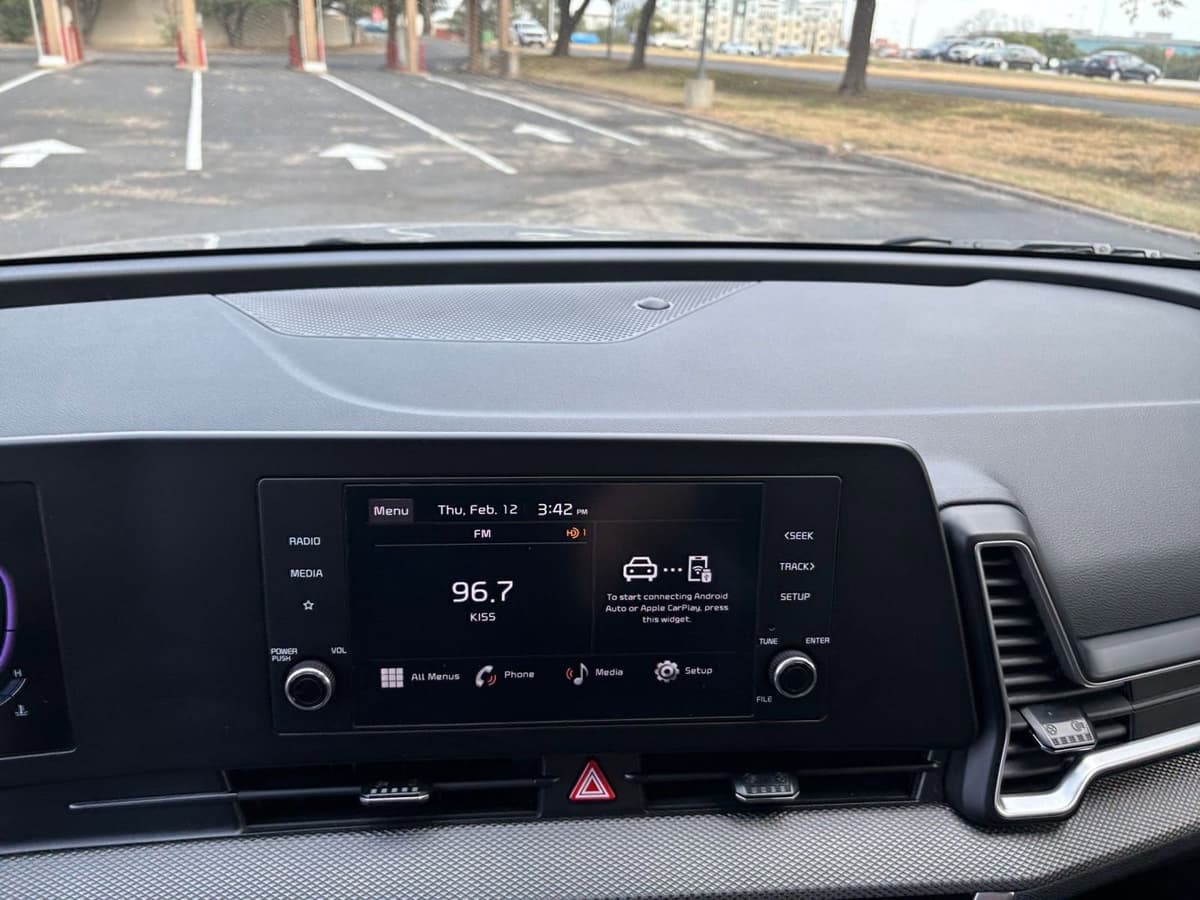 2025 Kia Sportage - Image 17