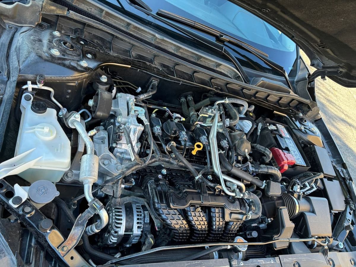 2025 Nissan Altima - Image 27