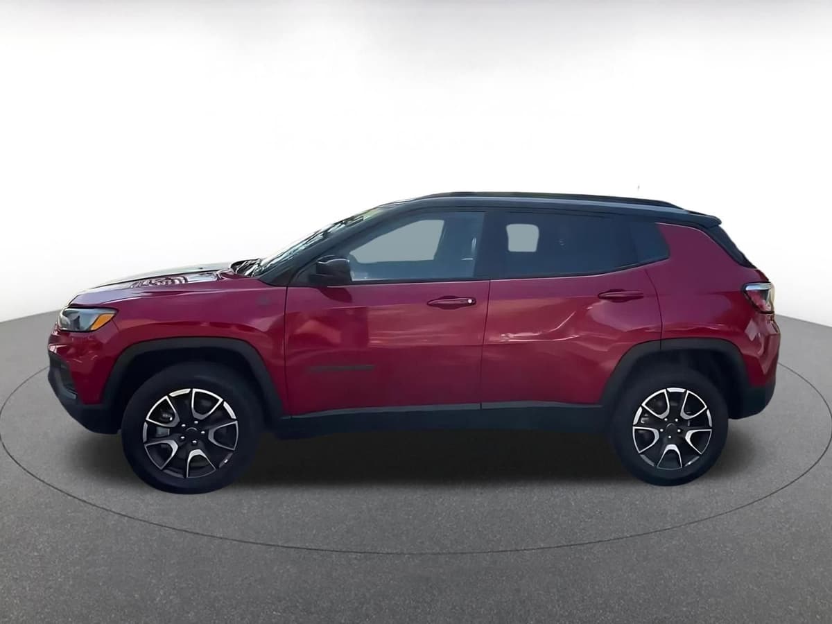 2025 Jeep Compass - Image 7