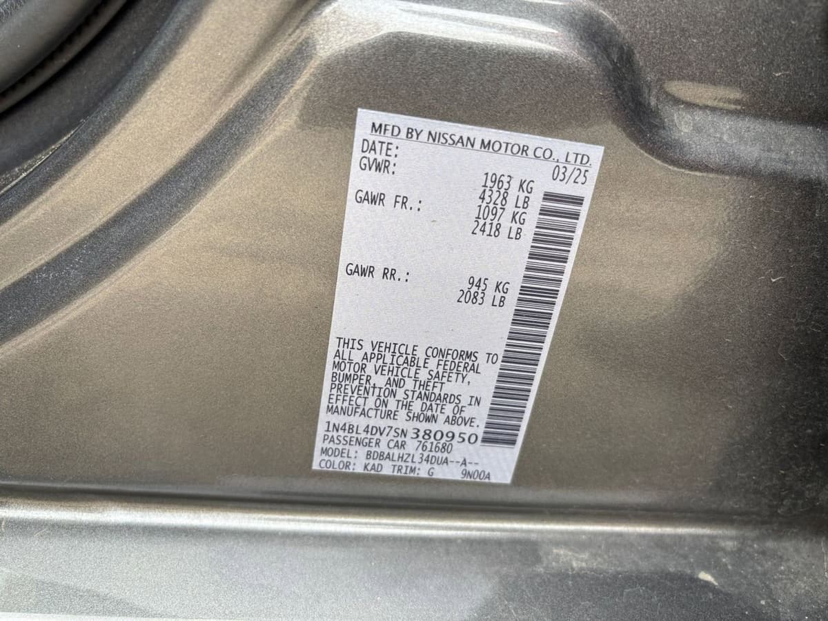 2025 Nissan Altima - Image 23