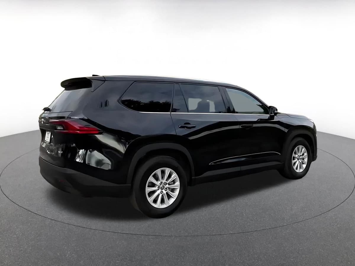 2025 Toyota Grand Highlander - Image 12