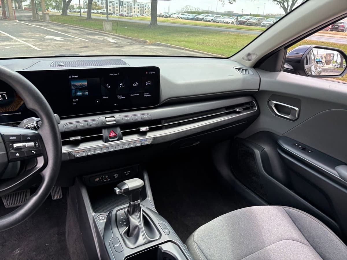 2025 Kia K4 - Image 30
