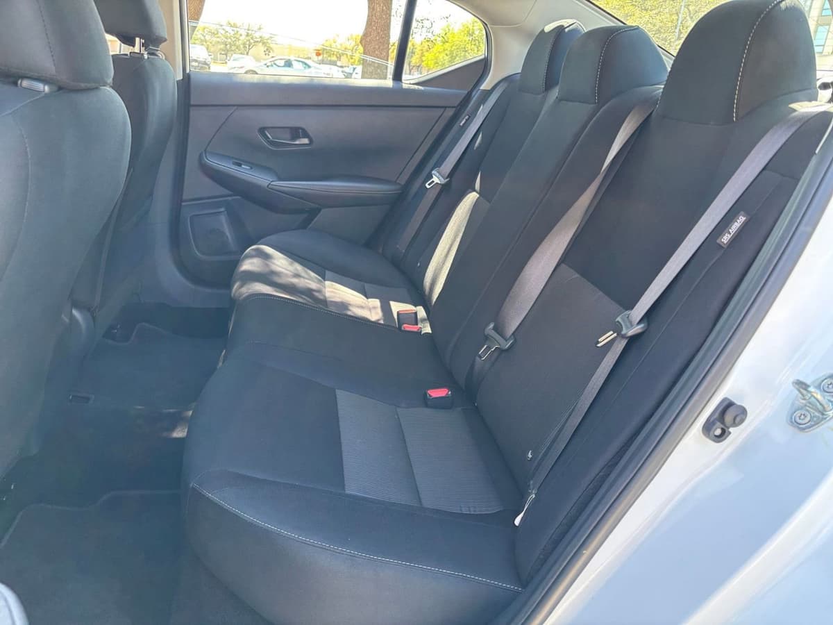 2025 Nissan Sentra - Image 21