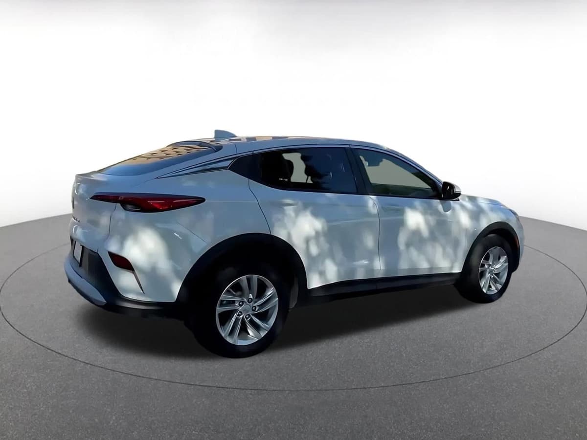 2025 Buick Envista - Image 15