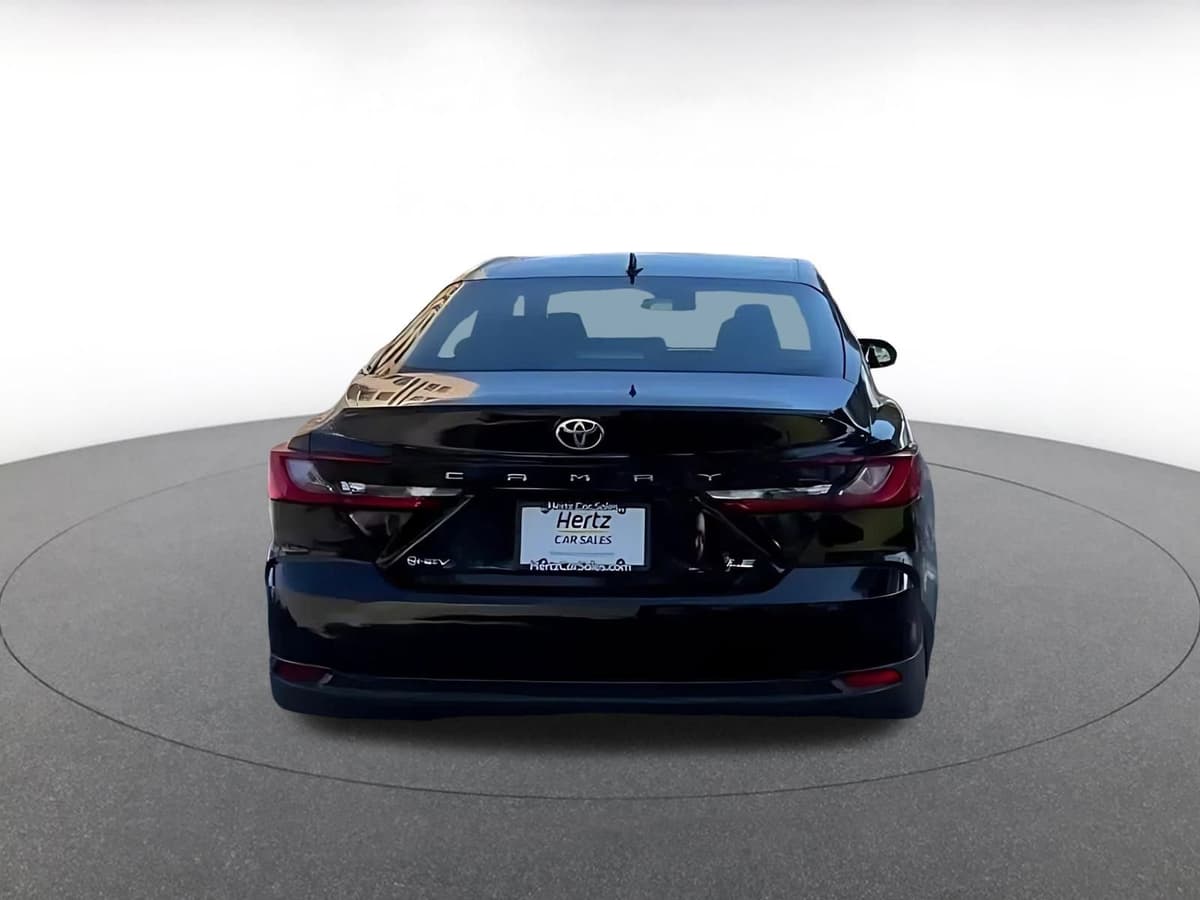 2025 Toyota Camry - Image 11