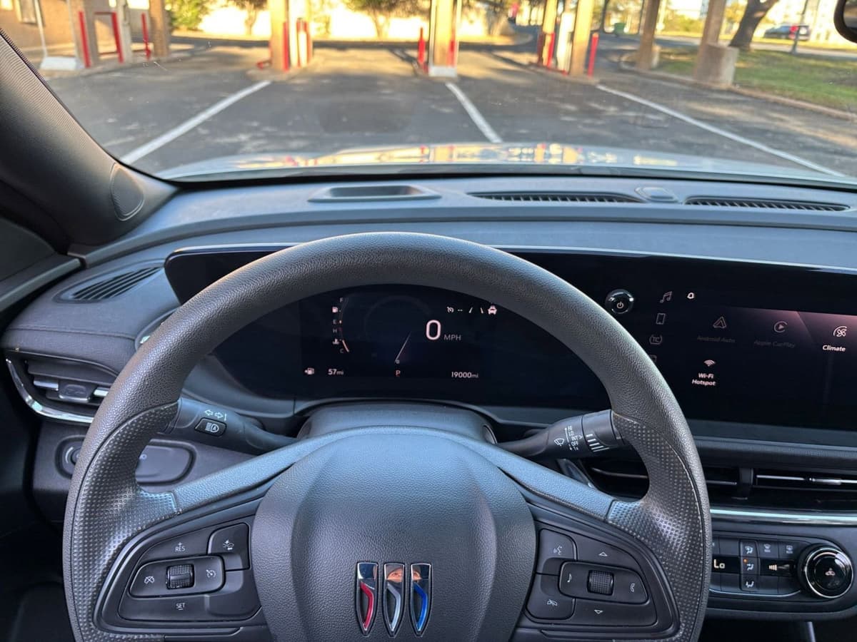 2025 Buick Envista - Image 29