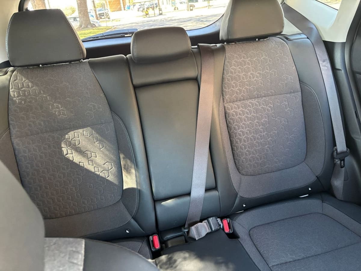 2025 Kia Seltos - Image 32