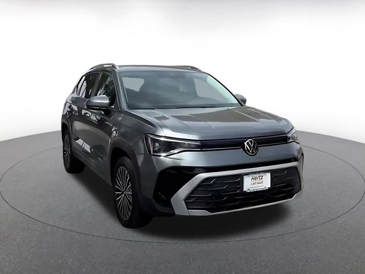 2025 Volkswagen Taos - Image 3