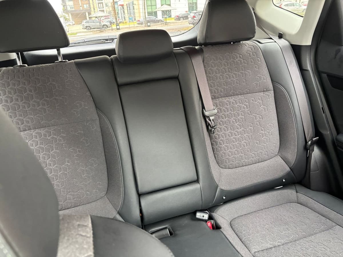 2025 Kia Seltos - Image 32