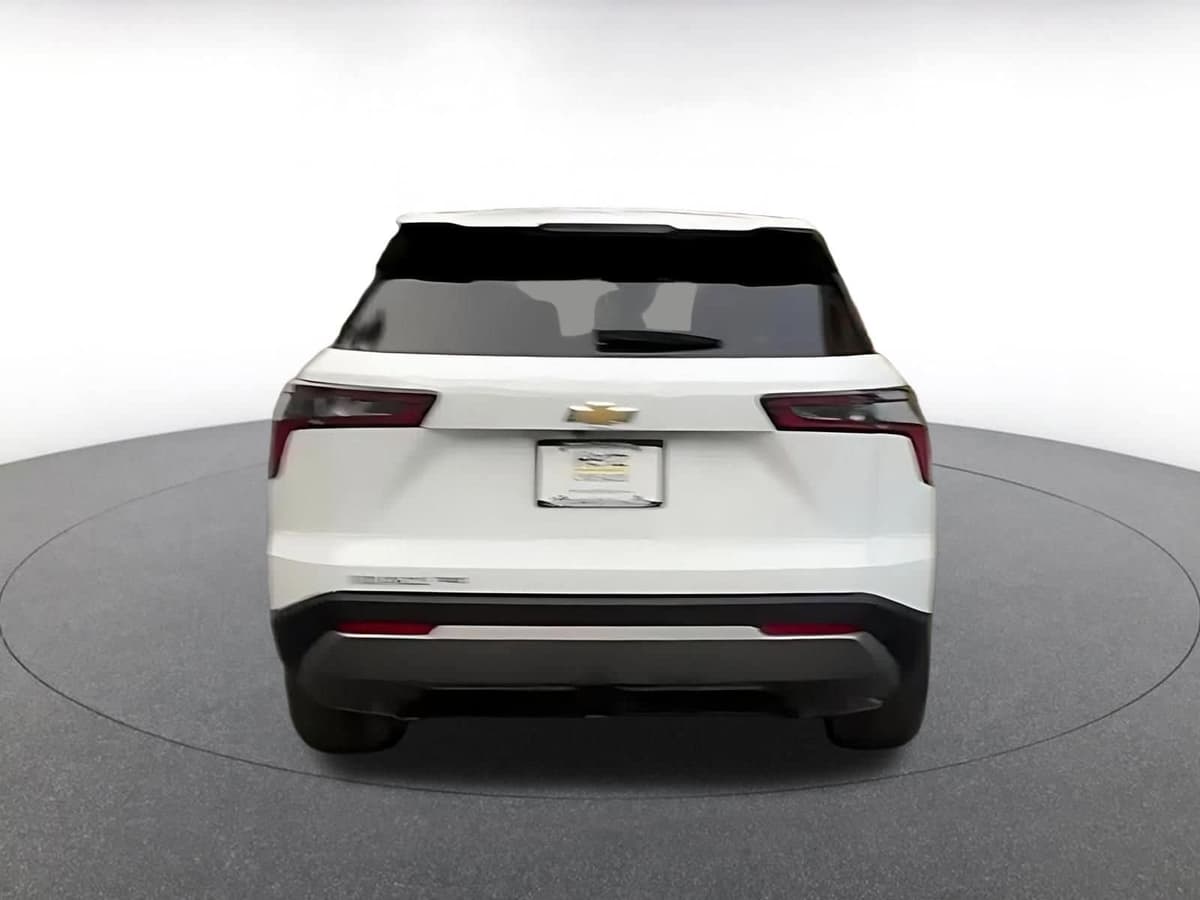 2025 Chevrolet Equinox - Image 12