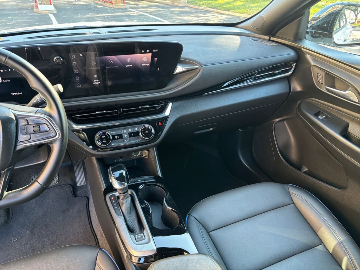 2025 Buick Envista - Image 29