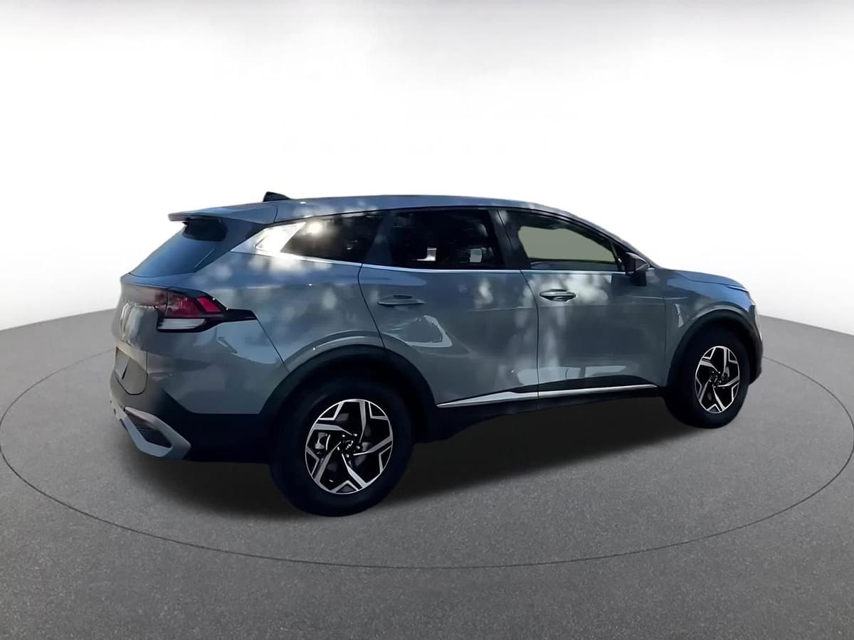 2025 Kia Sportage - Image 15